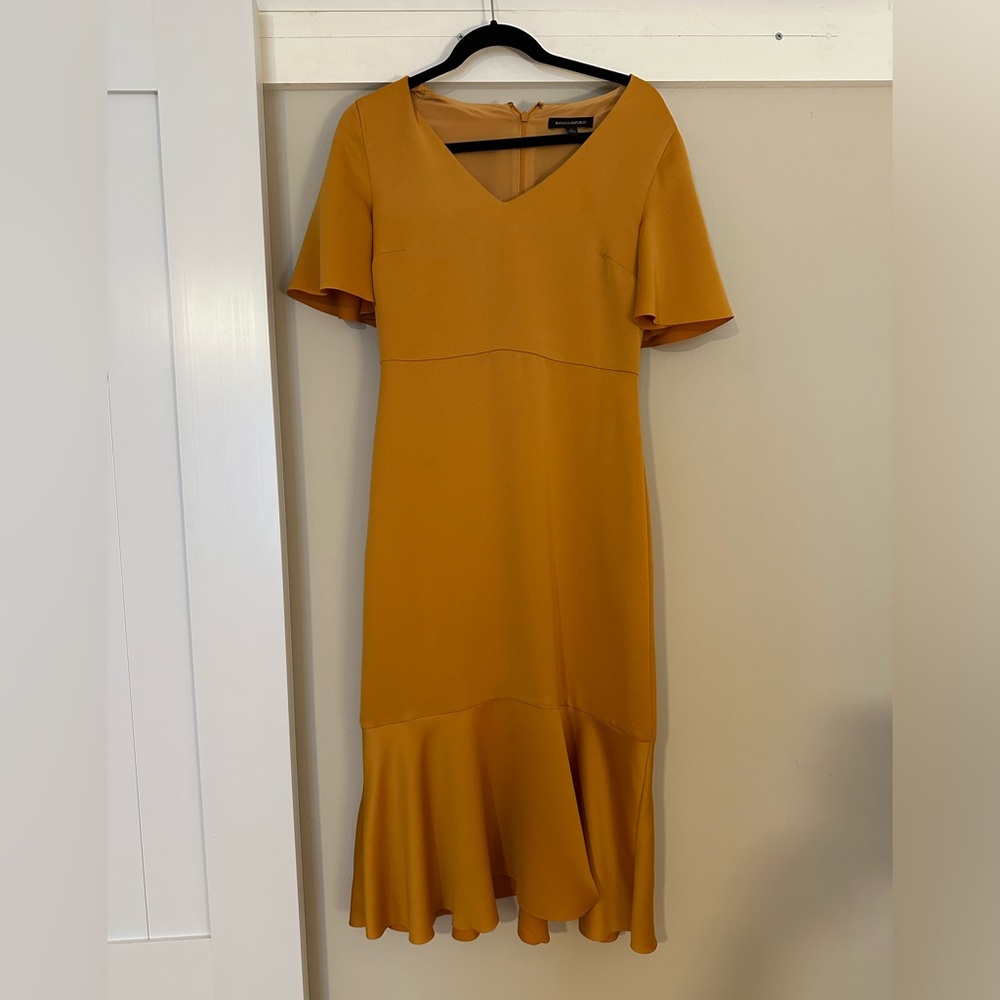 Gorgeous Gold Banana Republic Midi Dress